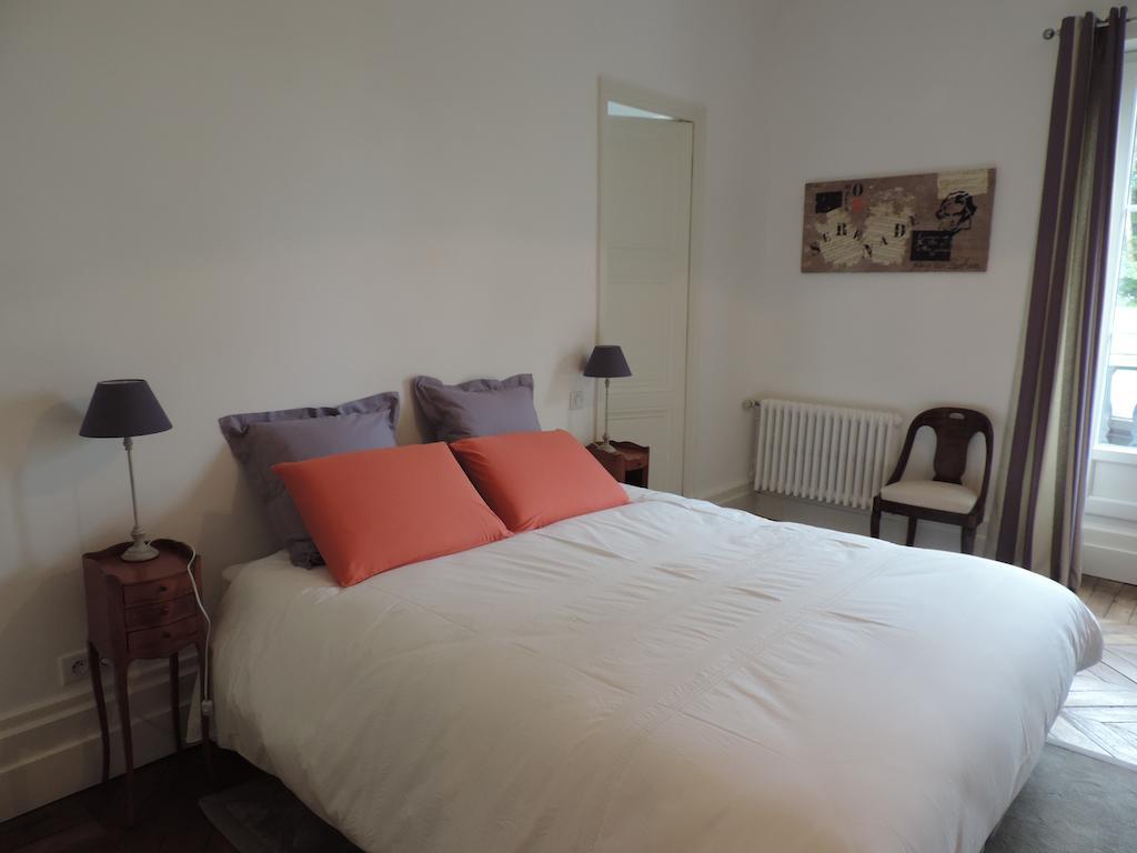 Cedre Et Charme Bed & Breakfast Saint-Branchs Ruang foto
